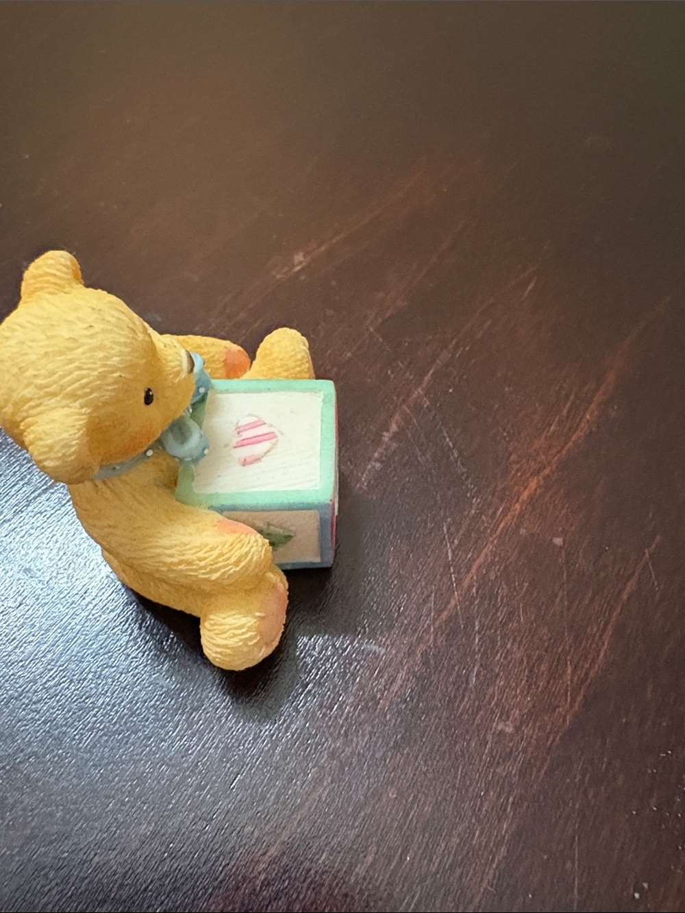 Cherished Teddies Yellow Bear Figurine with Pastel Number Five Block - Picture 4 of 5